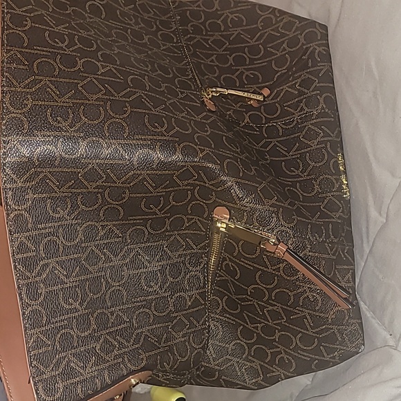 CK large tote - Picture 2 of 3